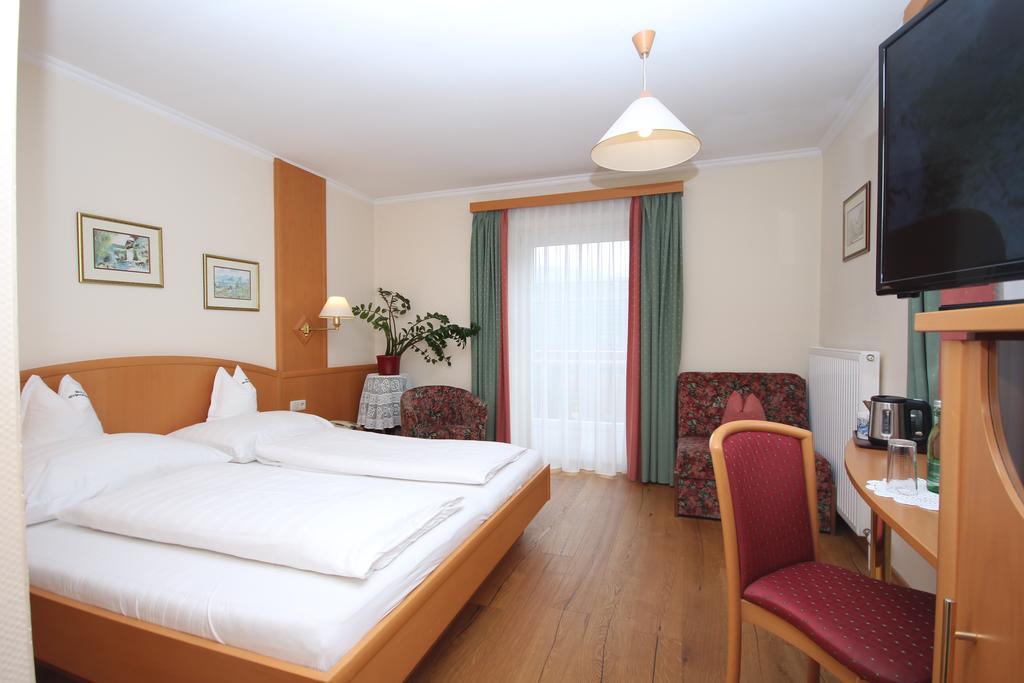 Hotel-Garni Schernthaner Sankt Gilgen Luaran gambar