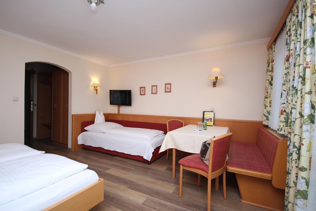 Hotel-Garni Schernthaner Sankt Gilgen Luaran gambar