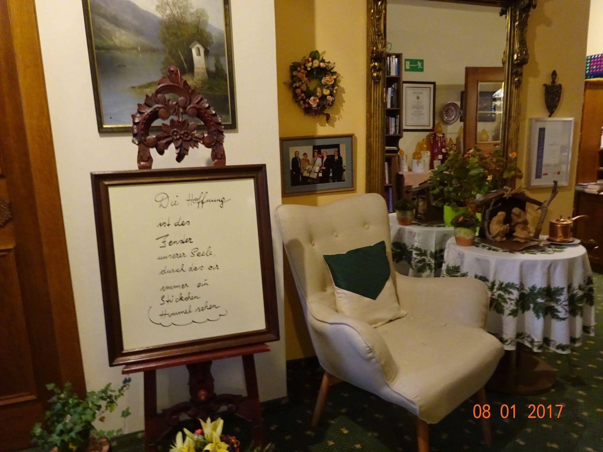 Hotel-Garni Schernthaner Sankt Gilgen Luaran gambar