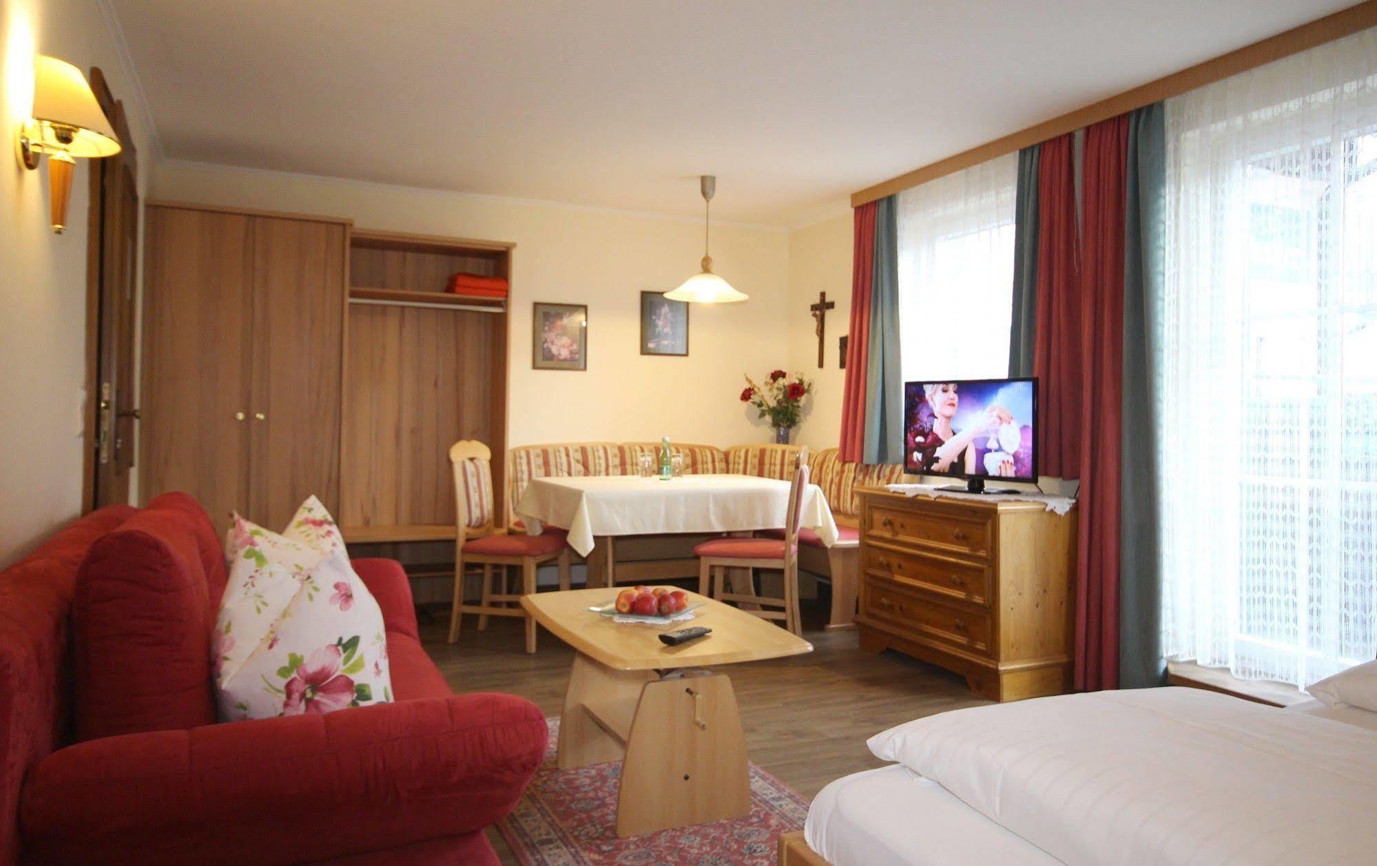 Hotel-Garni Schernthaner Sankt Gilgen Luaran gambar